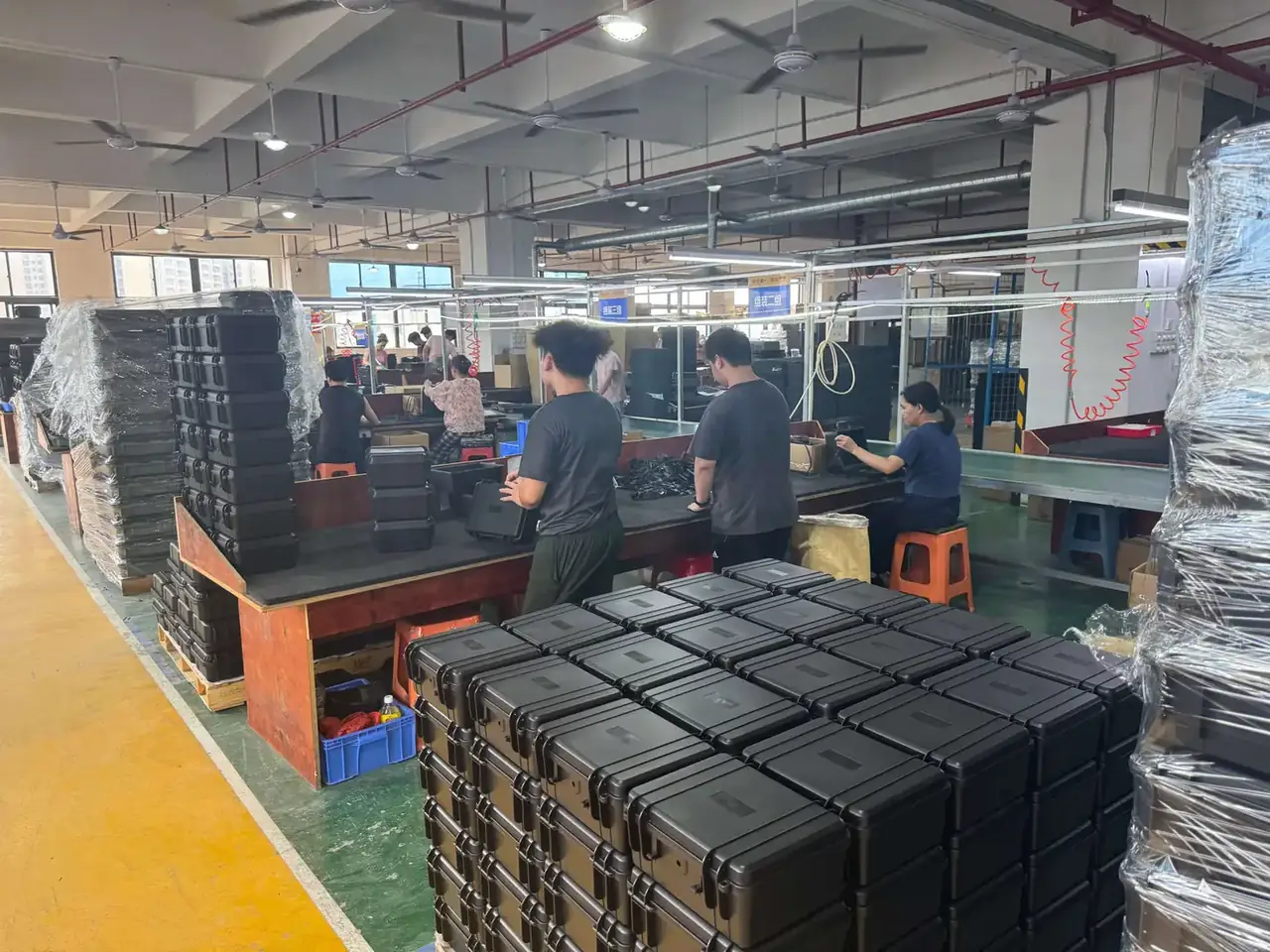 Travel Case Production Inspection: Rolling, Drop, Handle Fatigue